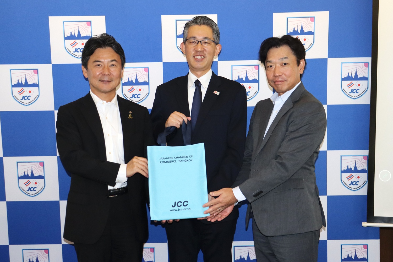 Tourism & Publicity Division Holds Lecture on Inbound Tourism Trends to Japan